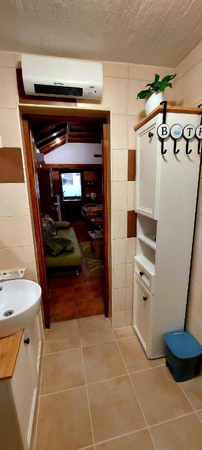 Studio Apartman Buteo Jastrebarsko Extérieur photo