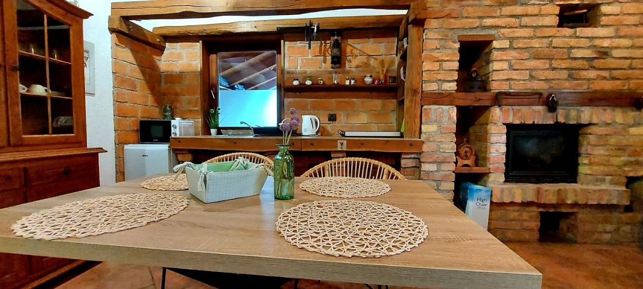 Studio Apartman Buteo Jastrebarsko Extérieur photo