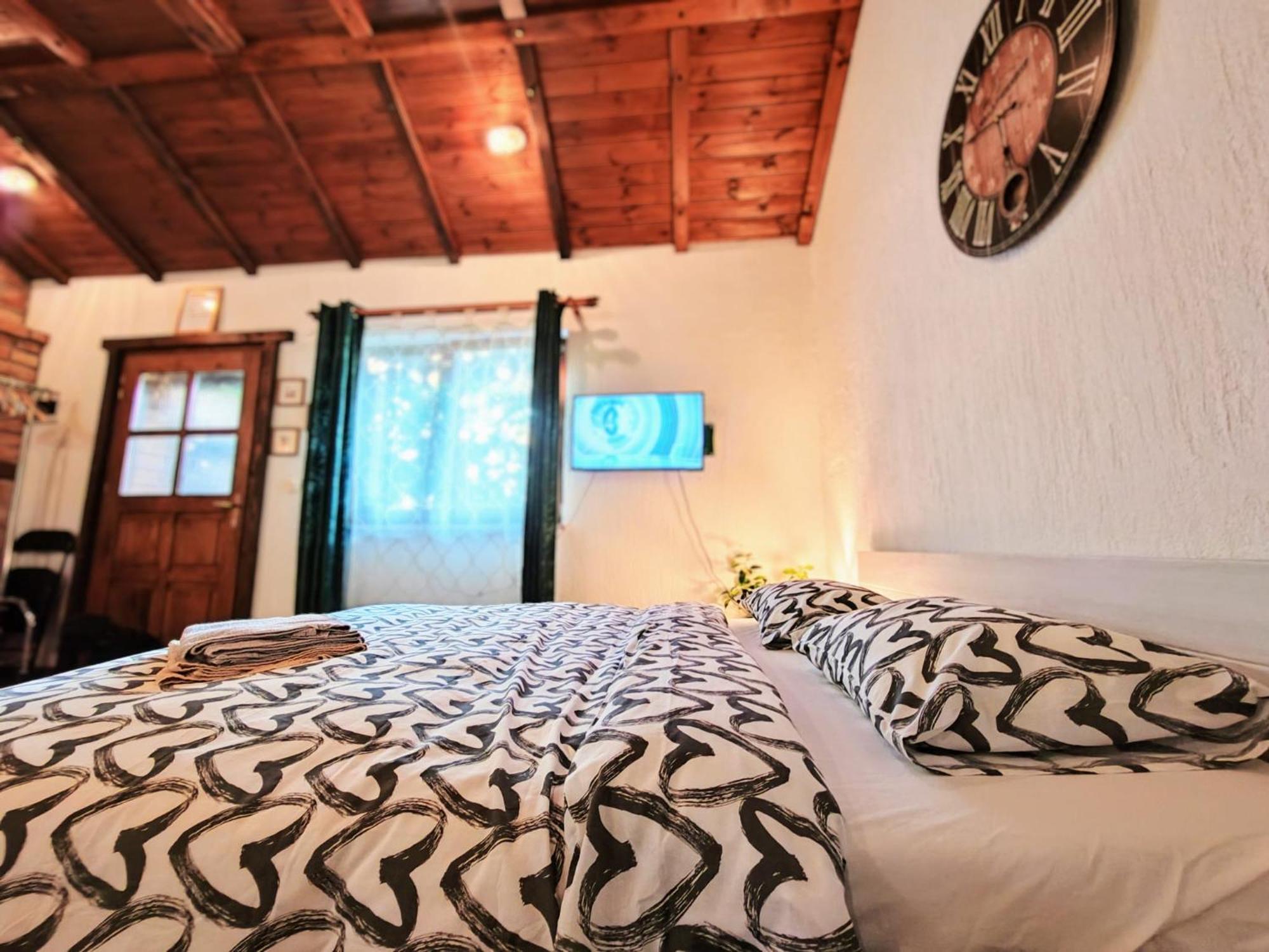 Studio Apartman Buteo Jastrebarsko Extérieur photo